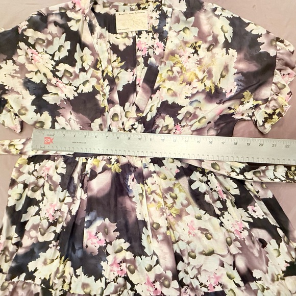 Y2K Vintage Black/Cream Ruffled Floral Midi Dress w/Flutter Sleeves Size Small - Picture 6 of 10